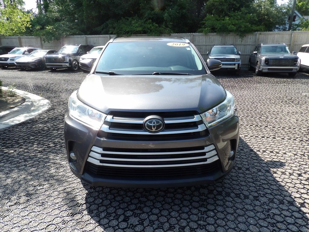 Used 2019 Toyota Highlander XLE SUV