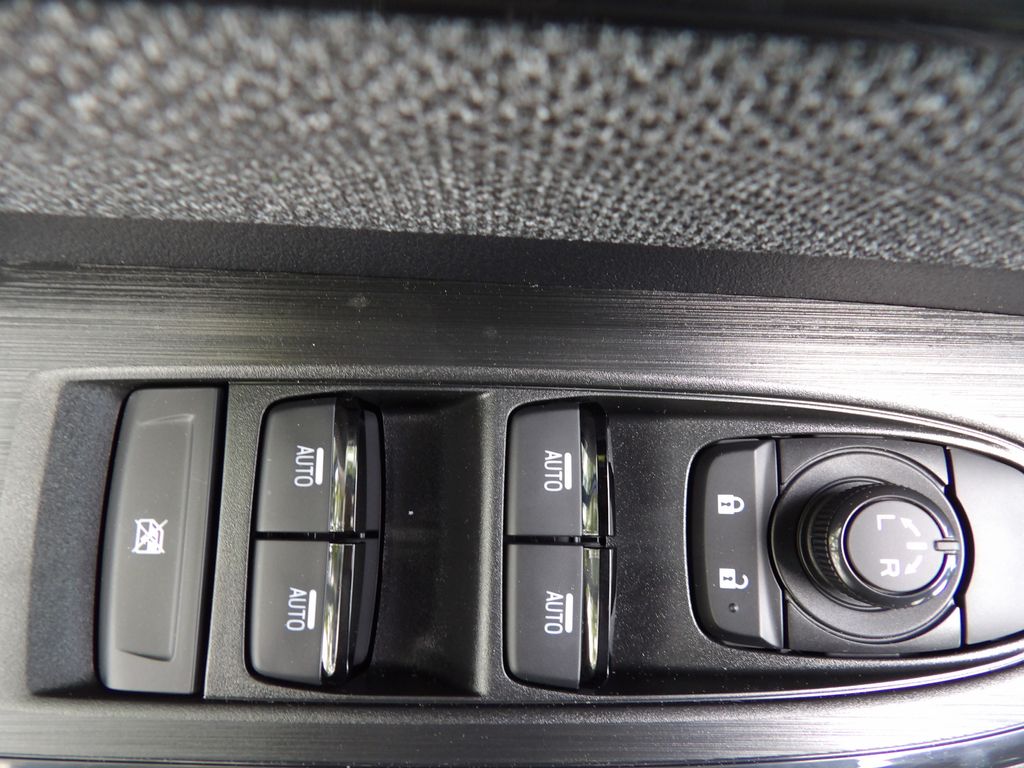 2026 Subaru Outback Limited - Photo 10