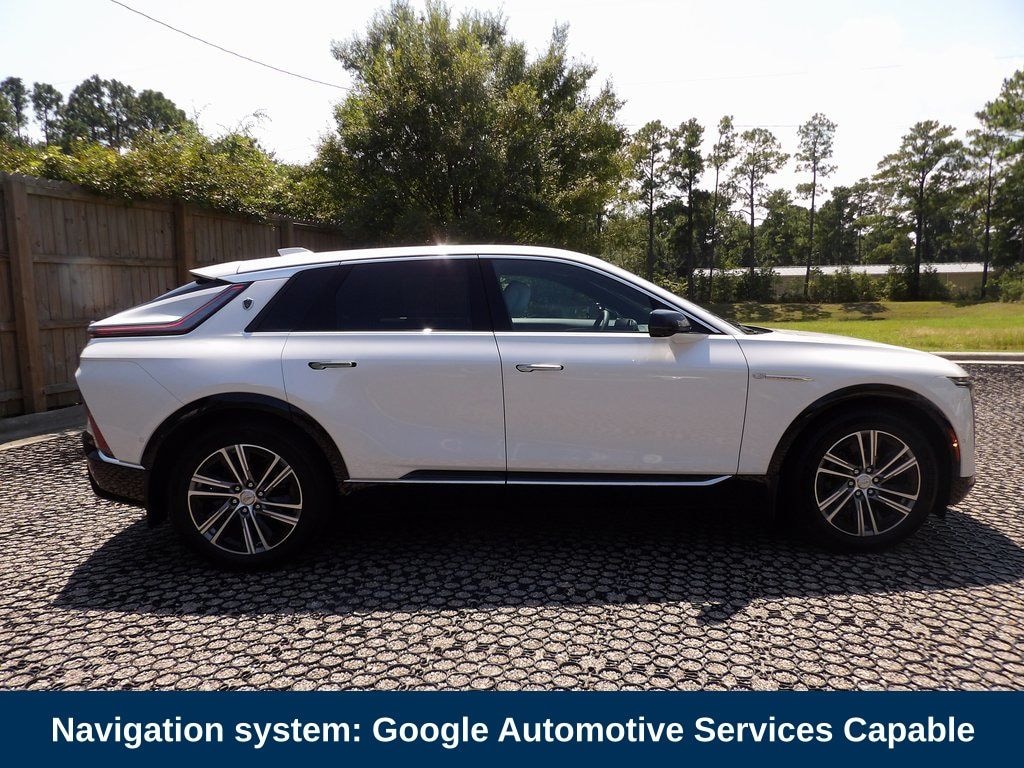 Used 2024 Cadillac Lyriq Luxury SUV