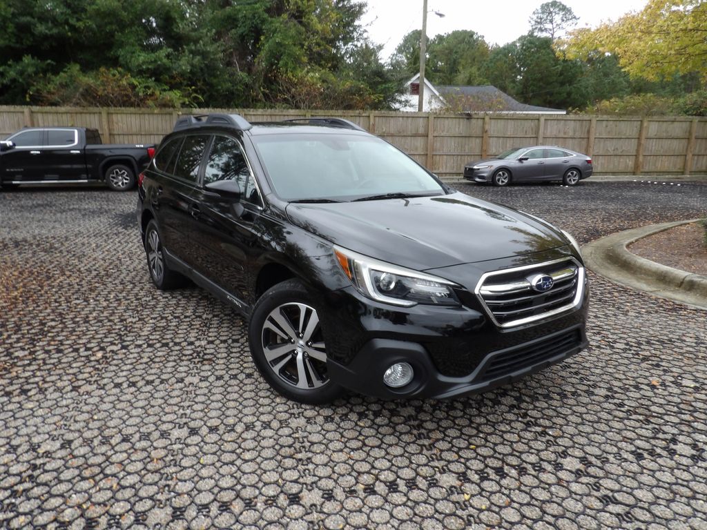 2019 Subaru Outback 3.6R Limited photo 2