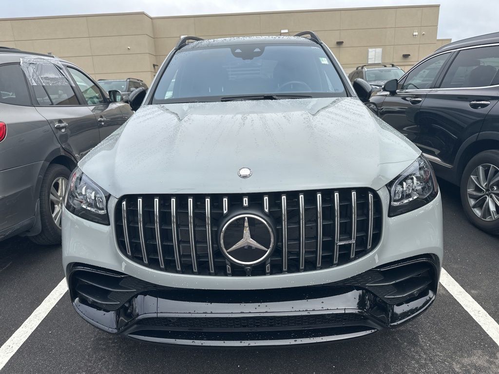 2025 Mercedes Benz GLS 63 AMG 4MATIC photo 2