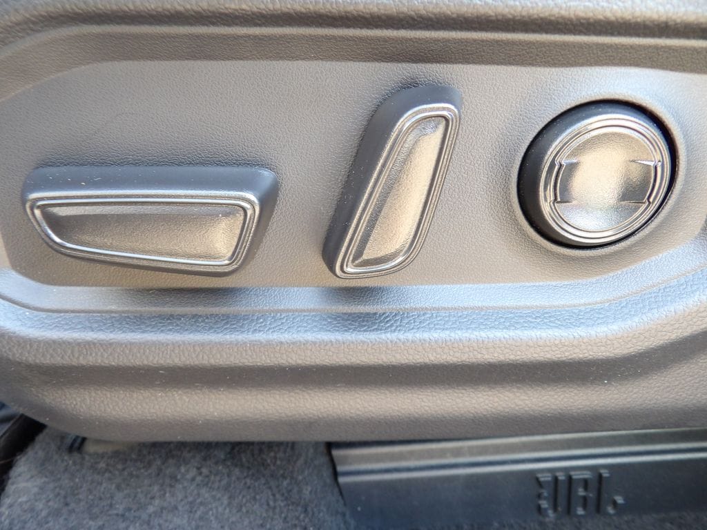 2024 Toyota Tundra Limited - Photo 15