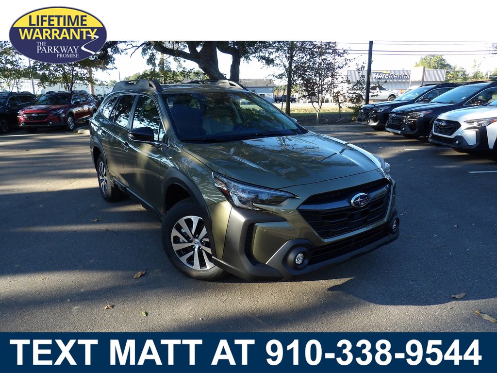 2025 Subaru Outback Premium's photo