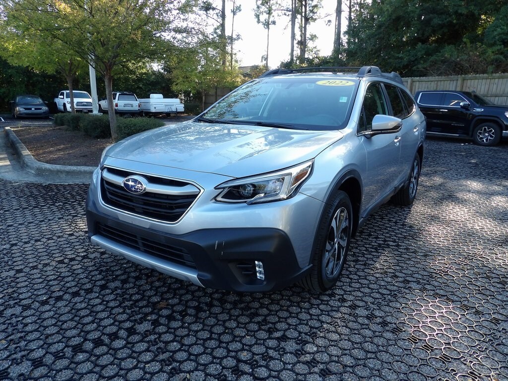 2022 Subaru Outback Limited XT photo 3