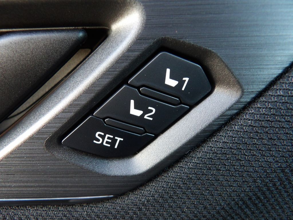 2026 Subaru Outback Limited - Photo 11
