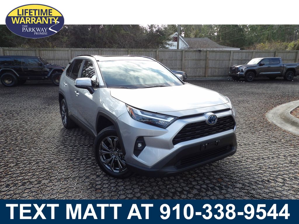 2024 Toyota RAV4 XLE Premium's photo