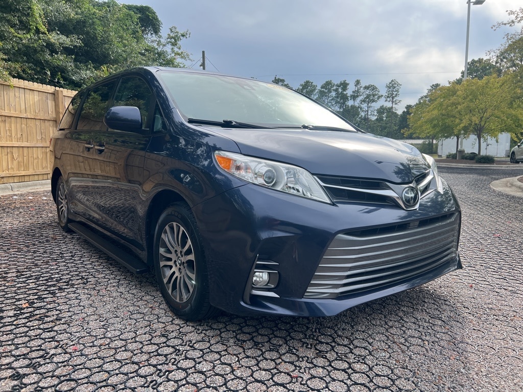 Used 2020 Toyota Sienna XLE Premium with VIN 5TDYZ3DC3LS028116 for sale in Wilmington, NC