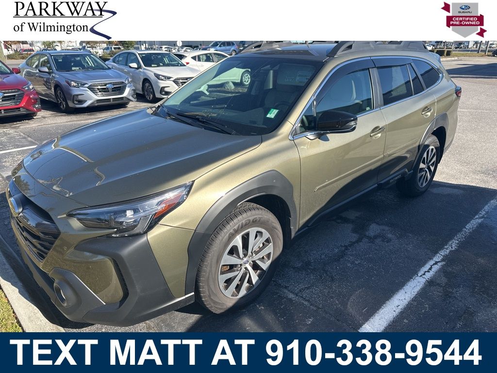 2025 Subaru Outback Premium's photo