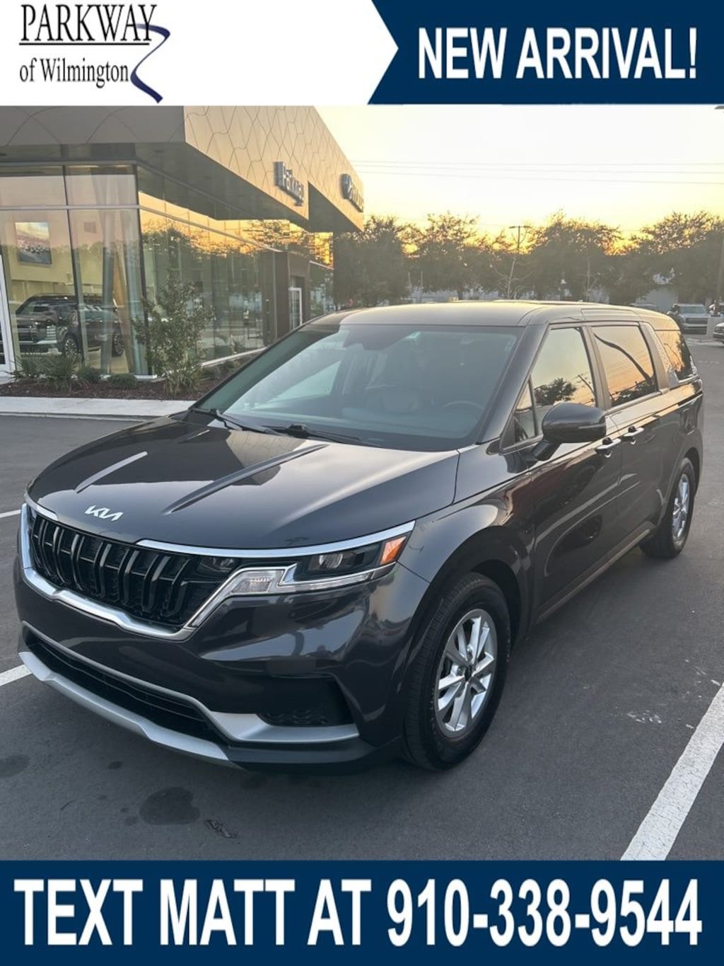 Used 2022 Kia Carnival LXS Minivan/Van