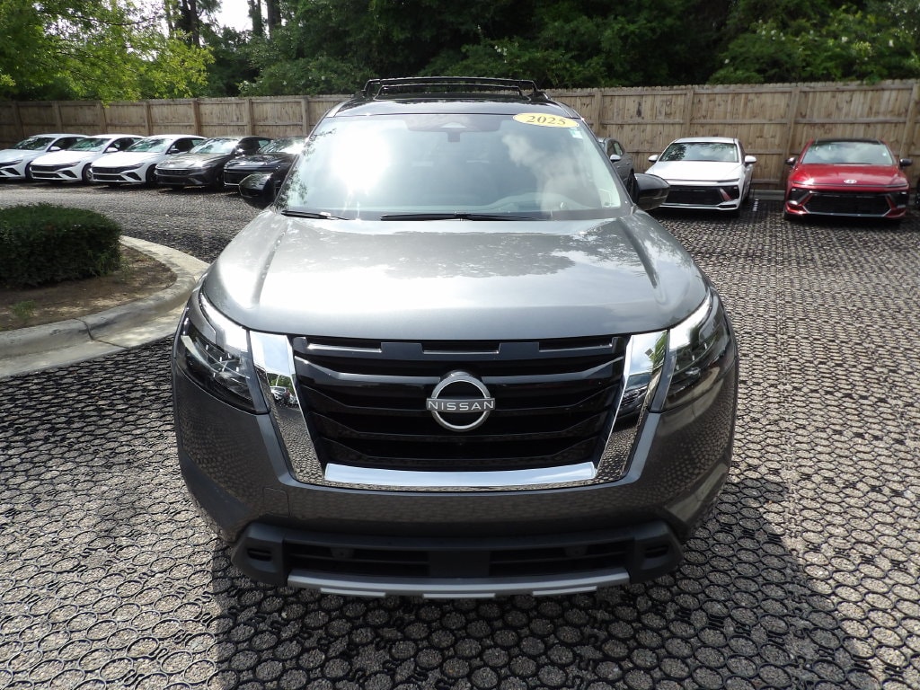 Used 2025 Nissan Pathfinder Platinum SUV