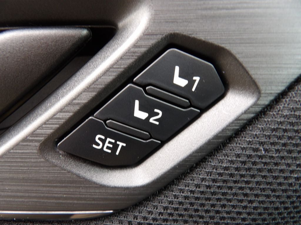 2026 Subaru Outback Limited - Photo 11