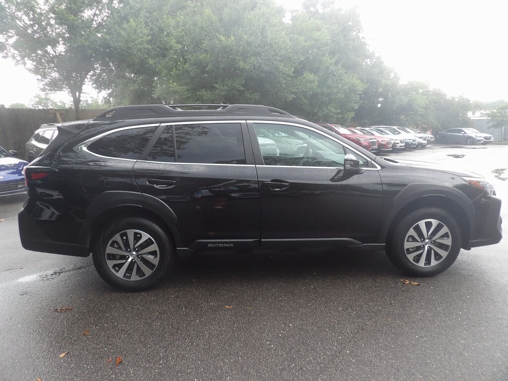 2025 Subaru Outback Premium photo 4