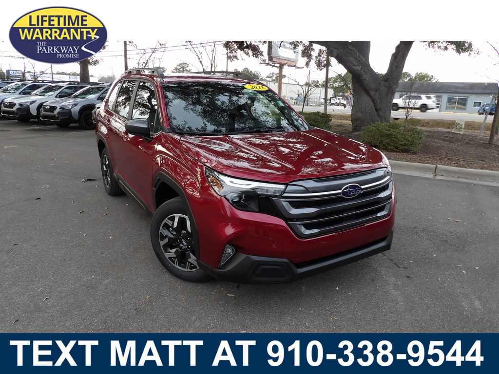 2025 Subaru Forester Premium's photo