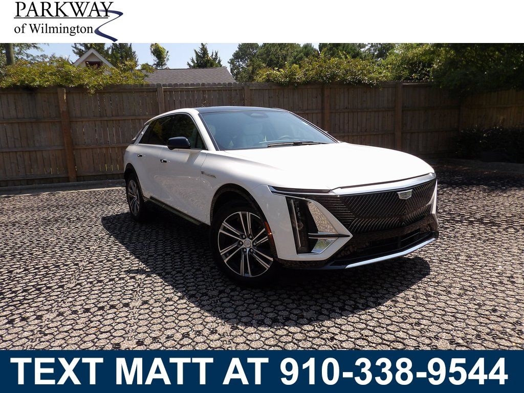 Used 2024 Cadillac Lyriq Luxury SUV