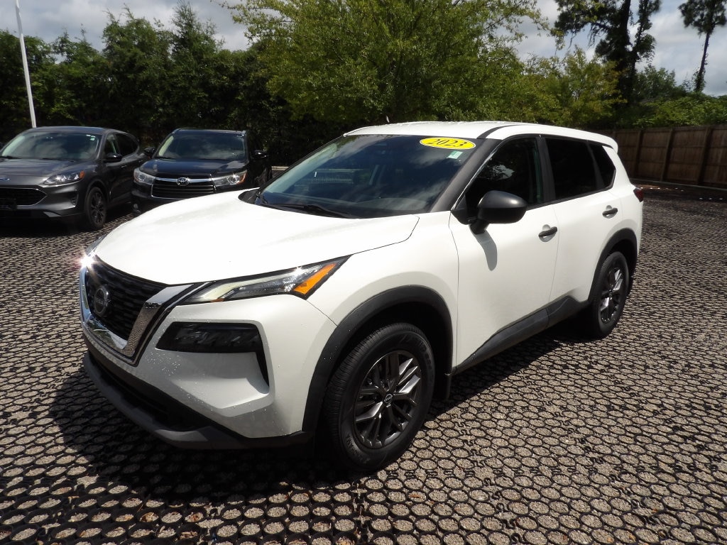 Used 2023 Nissan Rogue S SUV