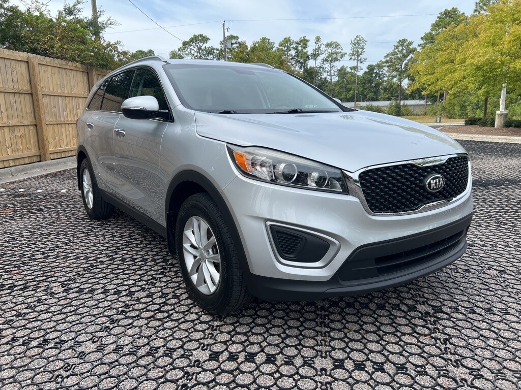 Used 2018 Kia Sorento LX with VIN 5XYPG4A36JG343143 for sale in Wilmington, NC