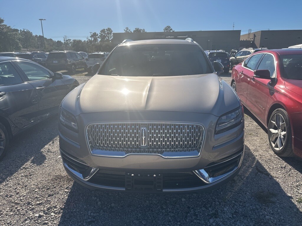2020 Lincoln Nautilus Standard photo 2