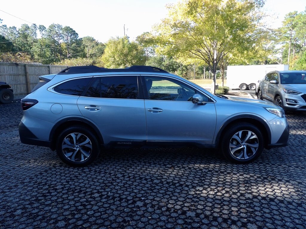 2022 Subaru Outback Limited XT photo 4
