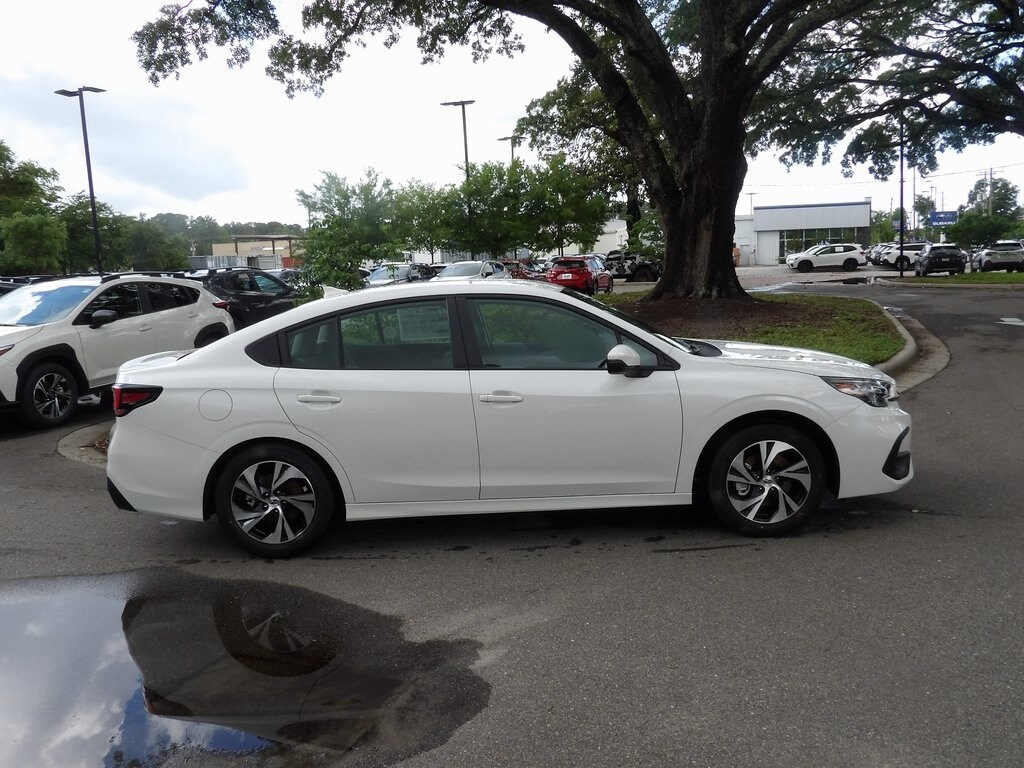 2025 Subaru Legacy Premium photo 4