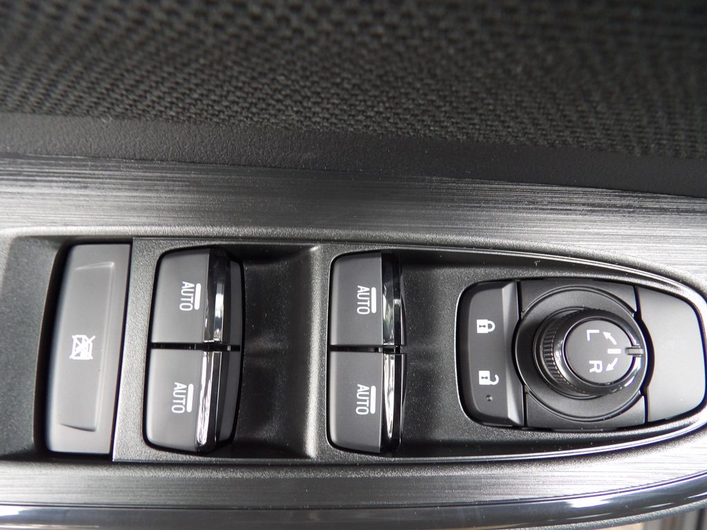 2026 Subaru Outback Limited - Photo 10
