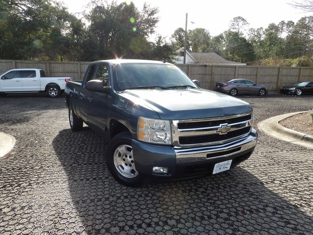 Used 2011 Chevrolet Silverado 1500 LT Truck