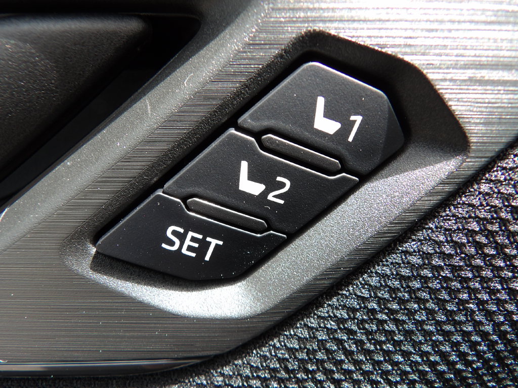 2026 Subaru Outback Limited - Photo 11