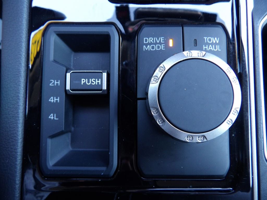 2024 Toyota Tundra Limited - Photo 25