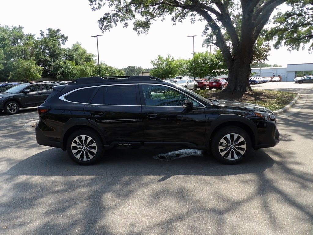 2025 Subaru Outback Limited photo 4