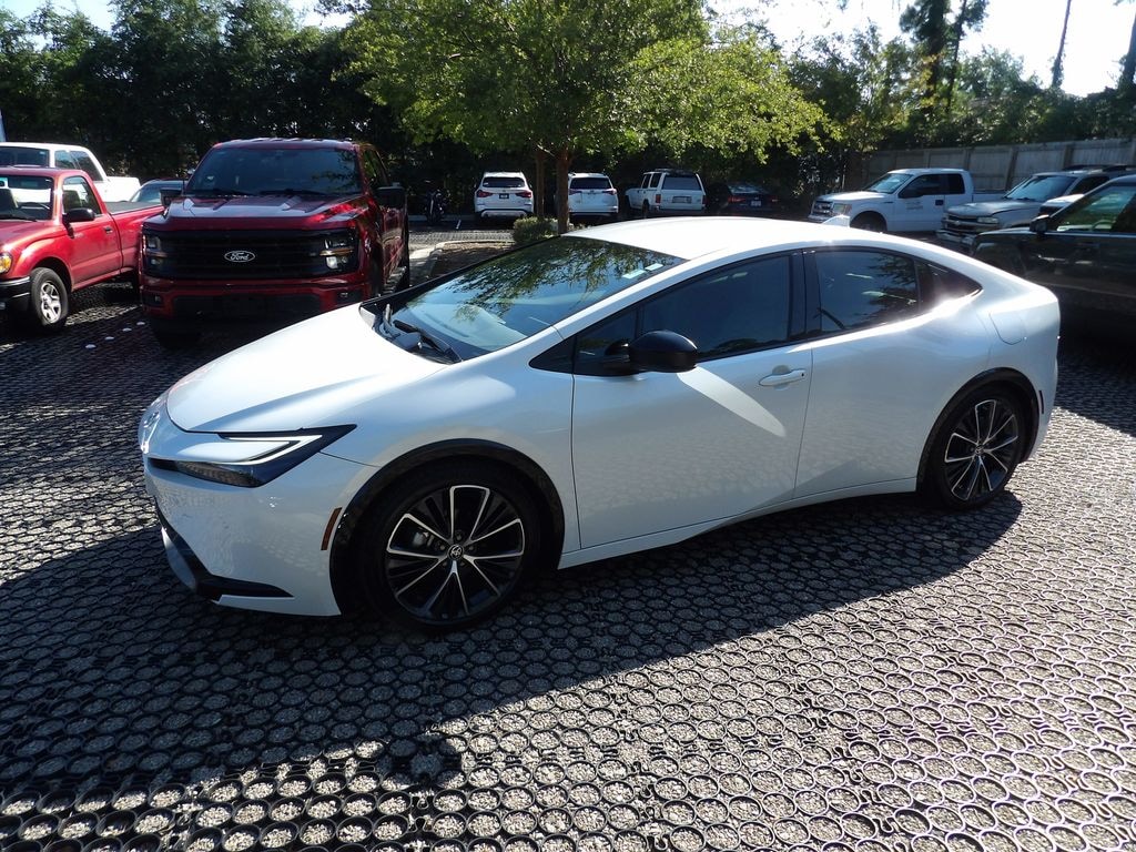 Used 2024 Toyota Prius XLE Hatchback