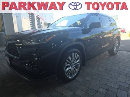 Used 2023 Toyota Highlander Platinum SUV for Sale in Englewood Cliffs, NJ