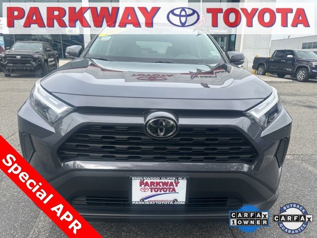 2022 Toyota RAV4 XLE's photo