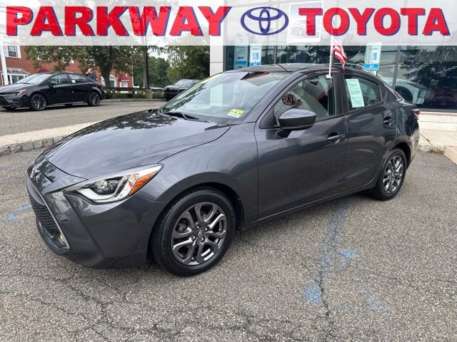 Used 2019 Toyota Yaris XLE with VIN 3MYDLBYV3KY516836 for sale in Englewood Cliffs, NJ