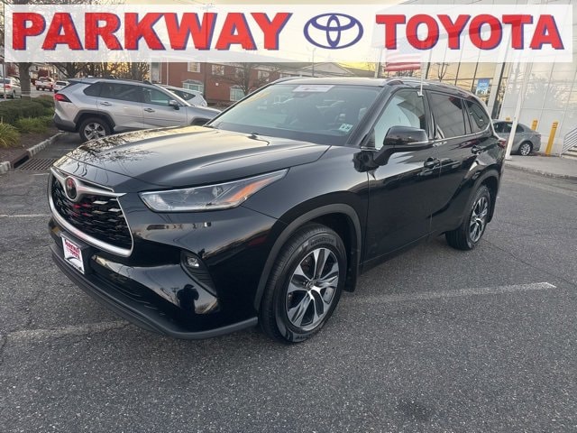 2021 Toyota Highlander XLE's photo
