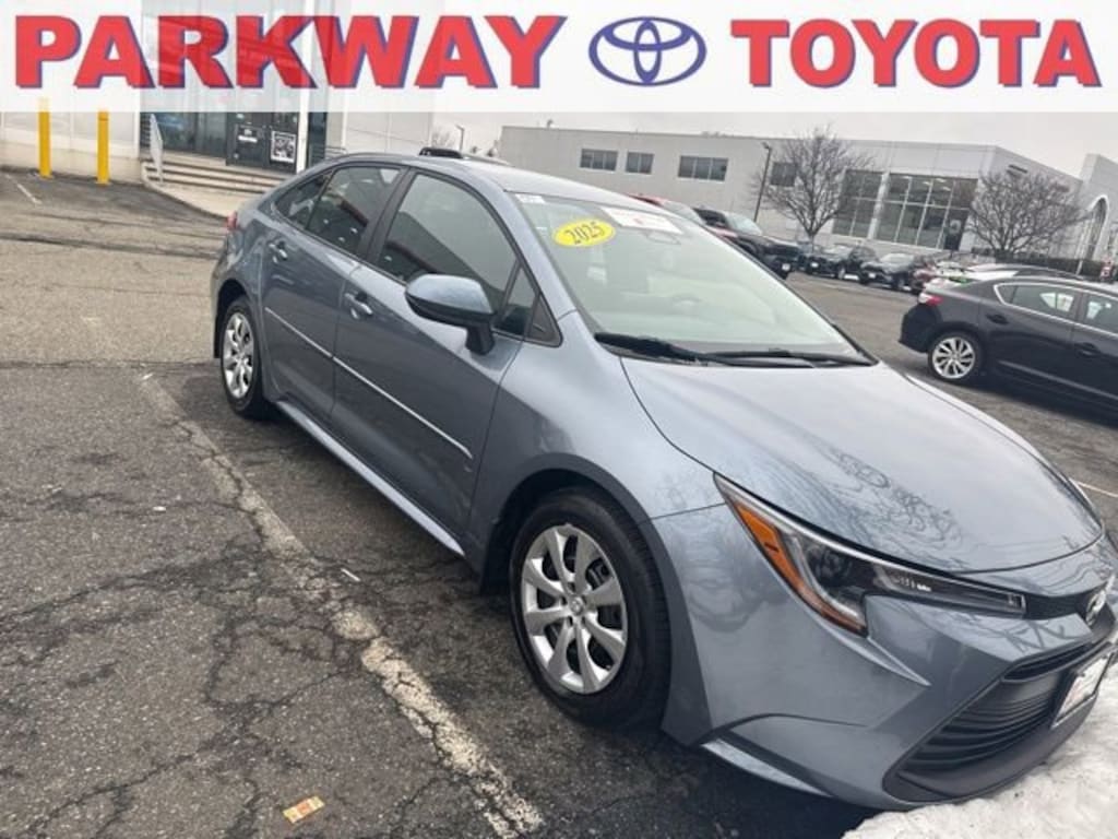 Certified 2025 Toyota Corolla LE Sedan