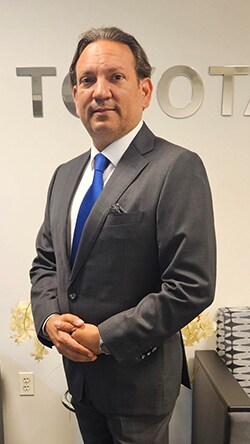 Staff member Nelson Contreras from ID_003287c3ff43