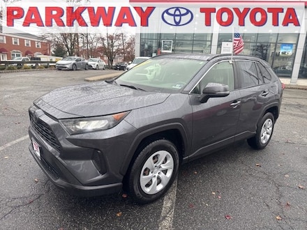 Used 2019 Toyota RAV4 LE SUV for Sale in Englewood Cliffs, NJ