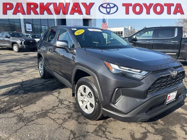 2023 Toyota RAV4 LE