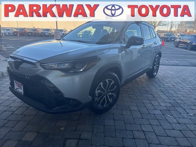 2023 Toyota Corolla Cross SE's photo