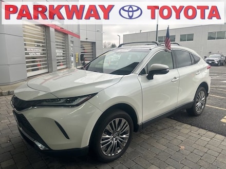 Used 2022 Toyota Venza XLE SUV for Sale in Englewood Cliffs, NJ