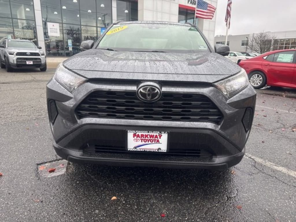 Used 2019 Toyota RAV4 LE SUV