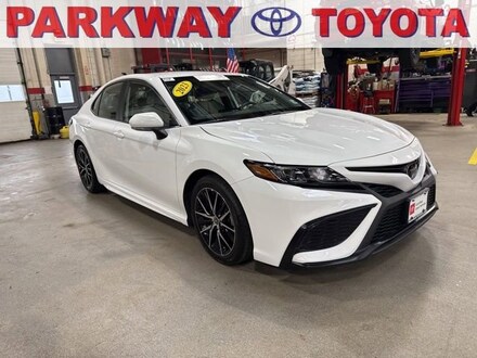 Used 2023 Toyota Camry SE Sedan for Sale in Englewood Cliffs, NJ