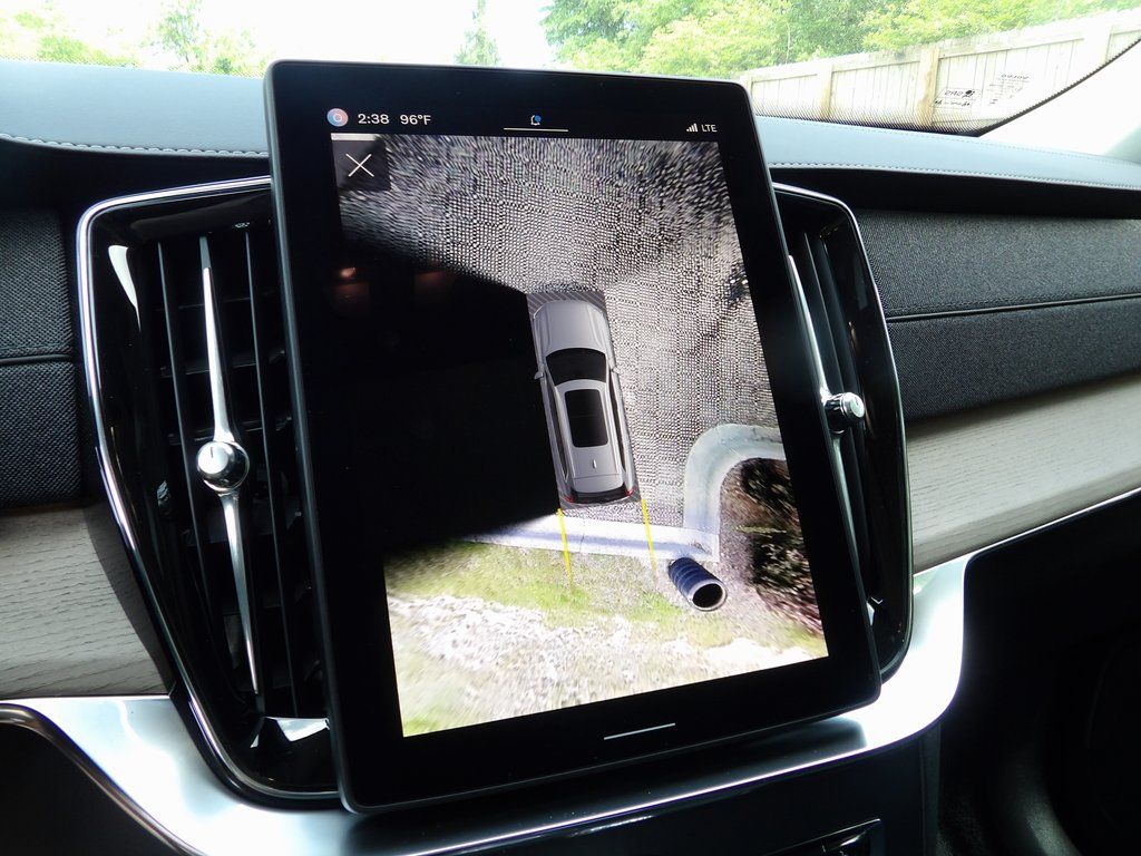 2025 Volvo XC90 Plus - Photo 29