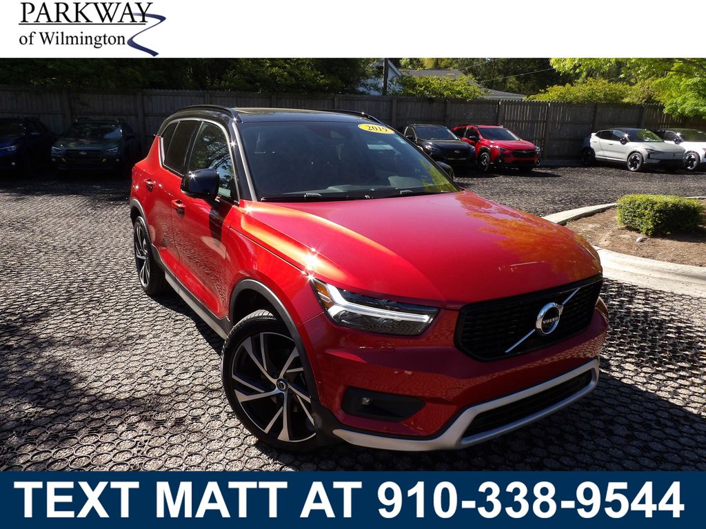 2019 Volvo XC40 R-Design