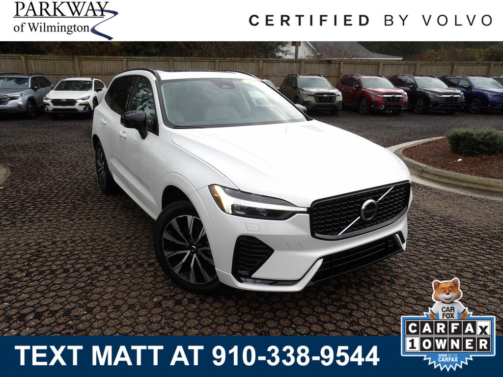 2024 Volvo XC60 B5 Core Dark Theme AWD