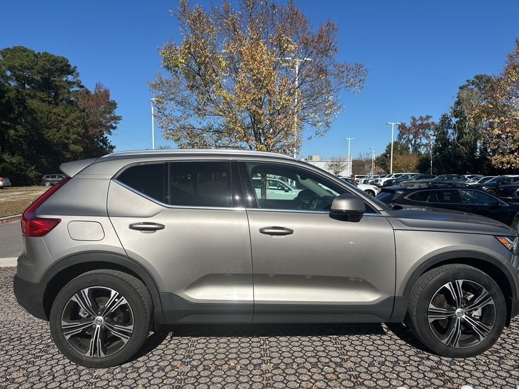 Used 2020 Volvo XC40 T4 Inscription SUV
