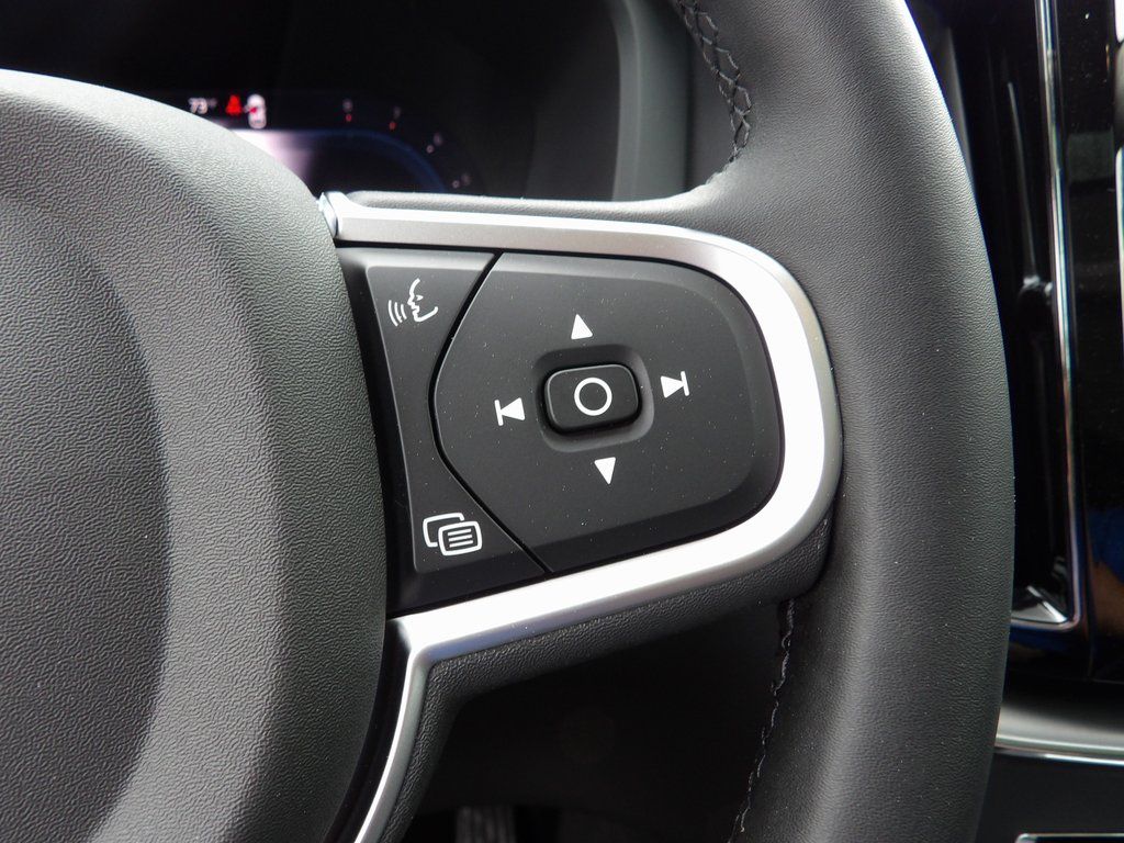 2025 Volvo XC60 Core - Photo 20