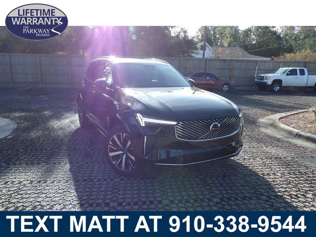 2026 Volvo XC90 Core's photo