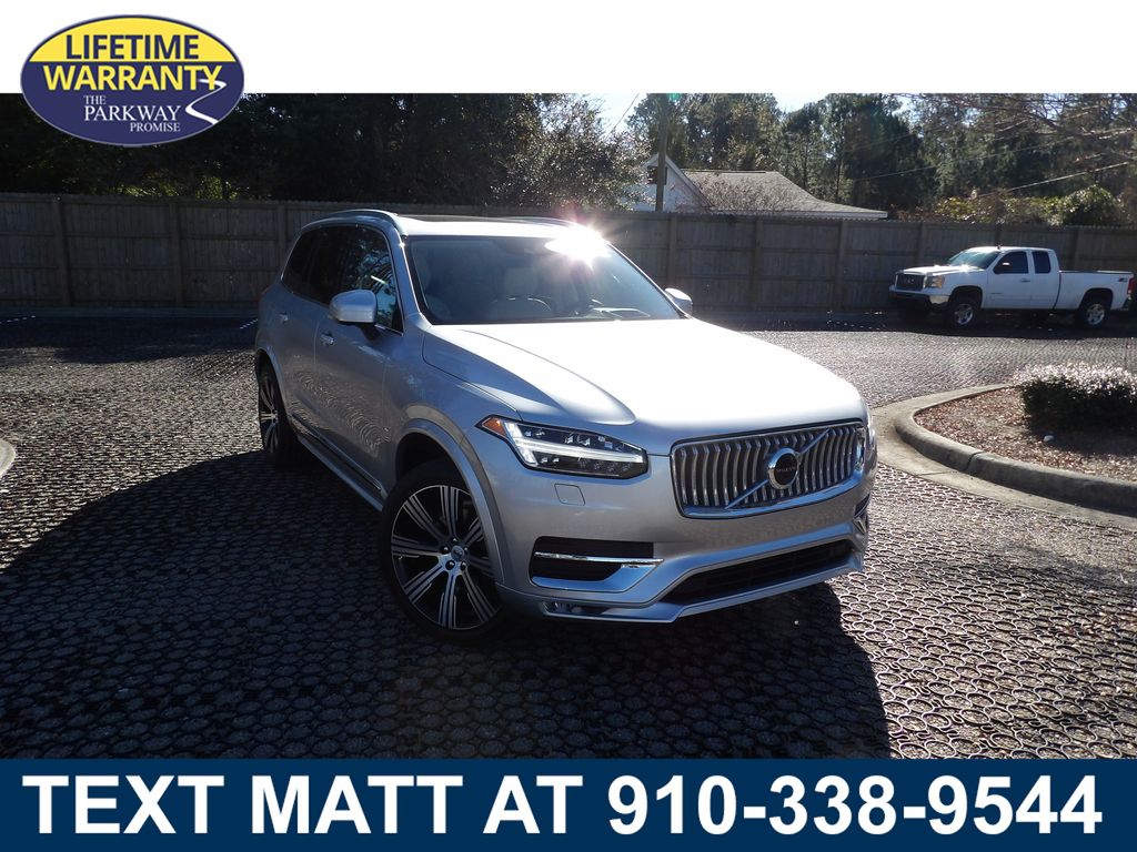 2021 Volvo XC90 Inscription's photo