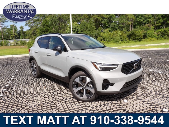 2026 Volvo XC40 B5 Plus AWD SUV