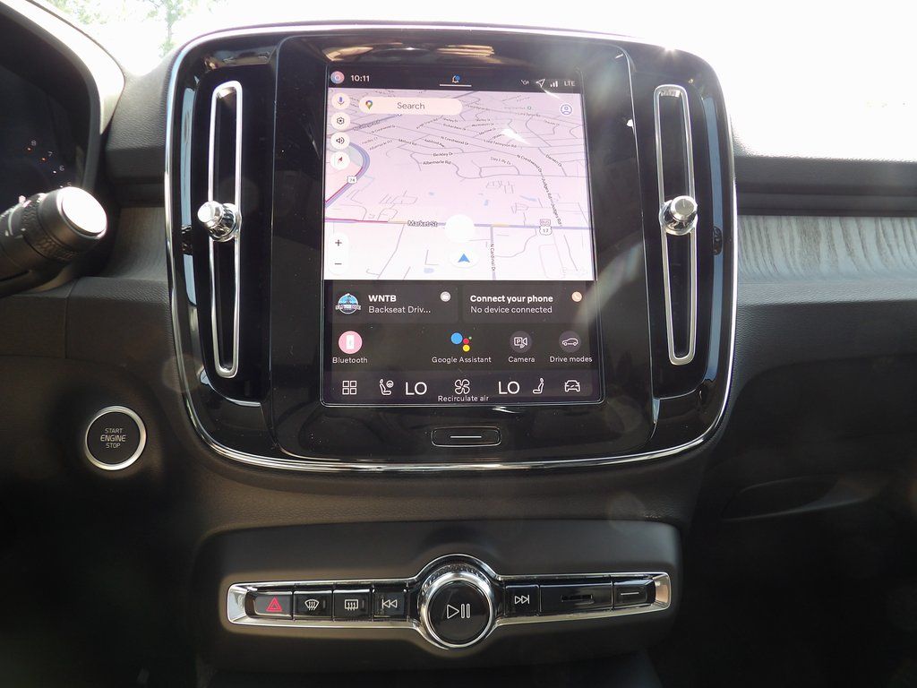 2026 Volvo XC40 Plus - Photo 18